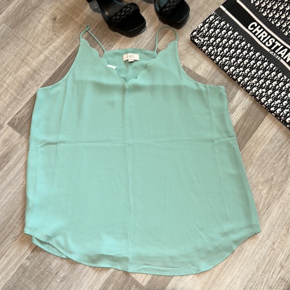 Sexy Dressy Tank - Picture 4 of 5